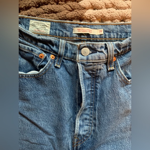 Levi Highrise Ribcage Straight Jeans - Picture 3 of 8